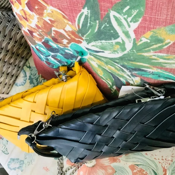 Stunning CLUTCH / SHOULDER BAGS ❤️NWT  TWO HANDBAGS BLACK & MUSTARD CHAIN STRAP - Picture 5 of 15